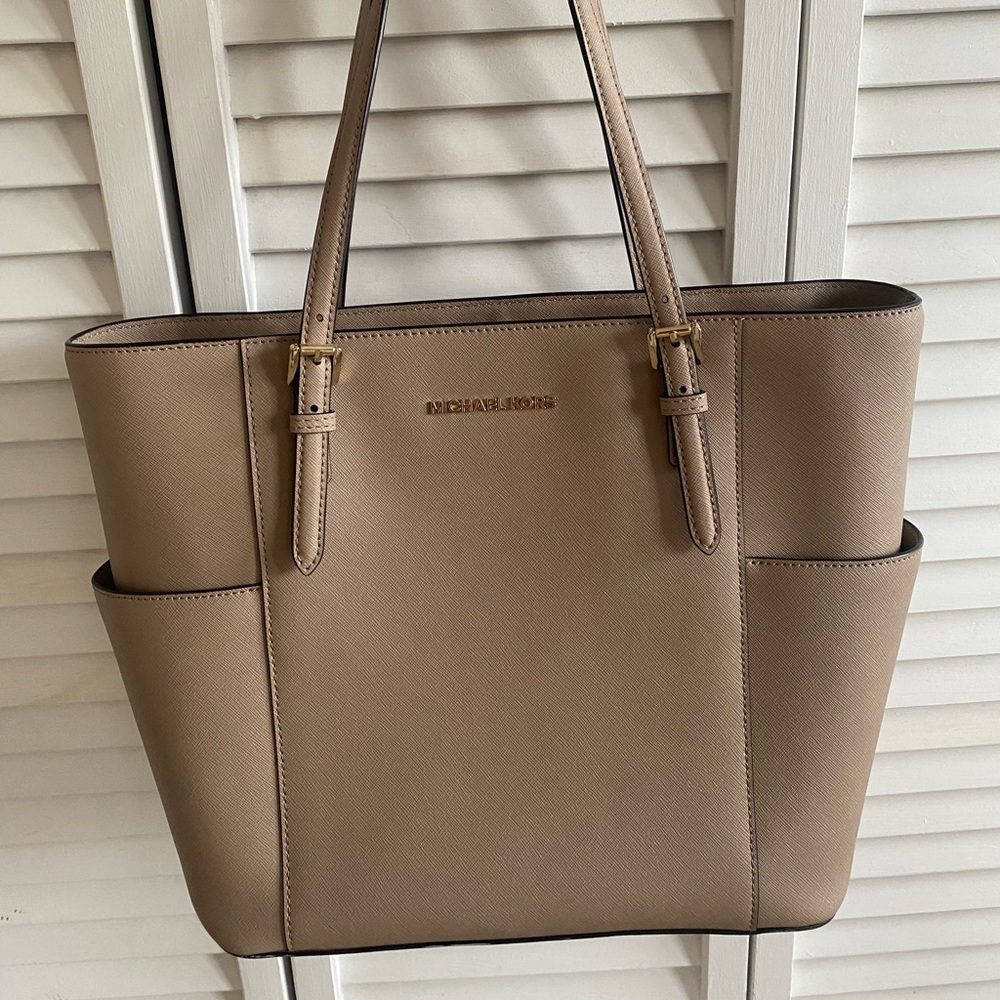 Michael Kors tan tote bag